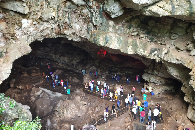 Bora-cave